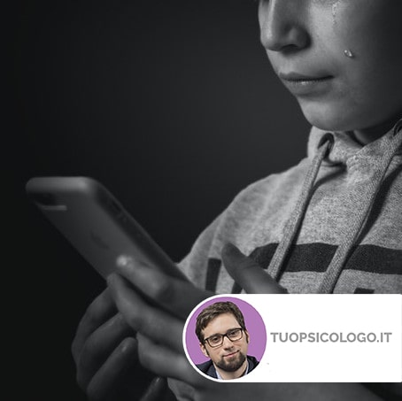 Vício em celular em meninos